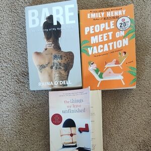 Assorted Book Set - Multicolor